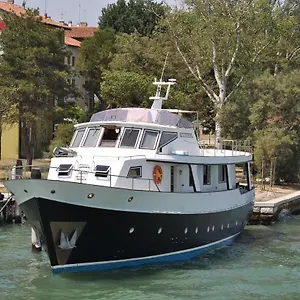 Bateau-hôtel Yacht Fortebraccio, Venise