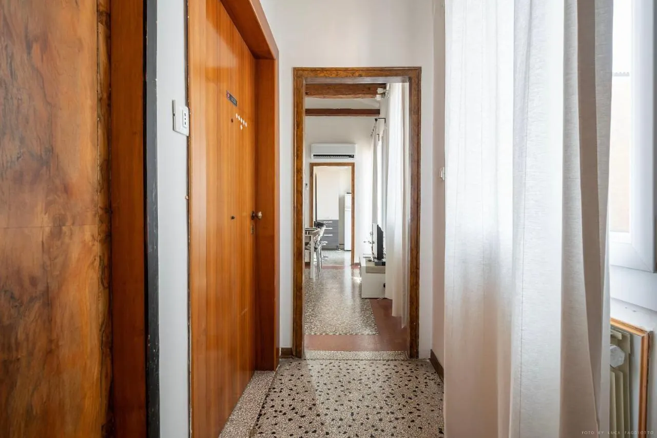 Ca' Giorgia Venice Apartment With Balcony 0*,  Italy