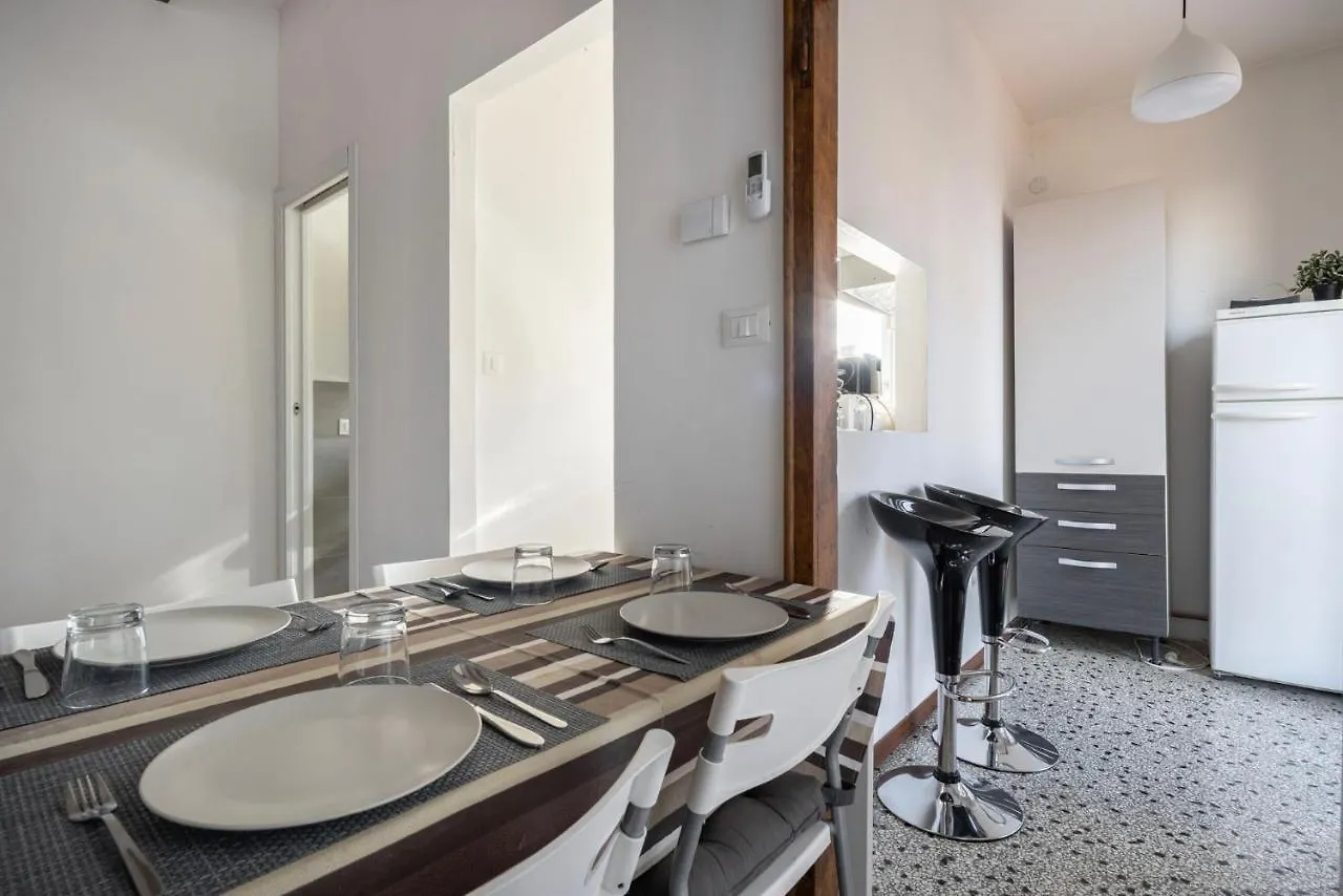 Ca' Giorgia Venice Apartment With Balcony