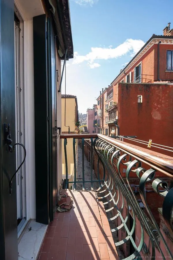 Ca' Giorgia Venice Apartment With Balcony 0*,